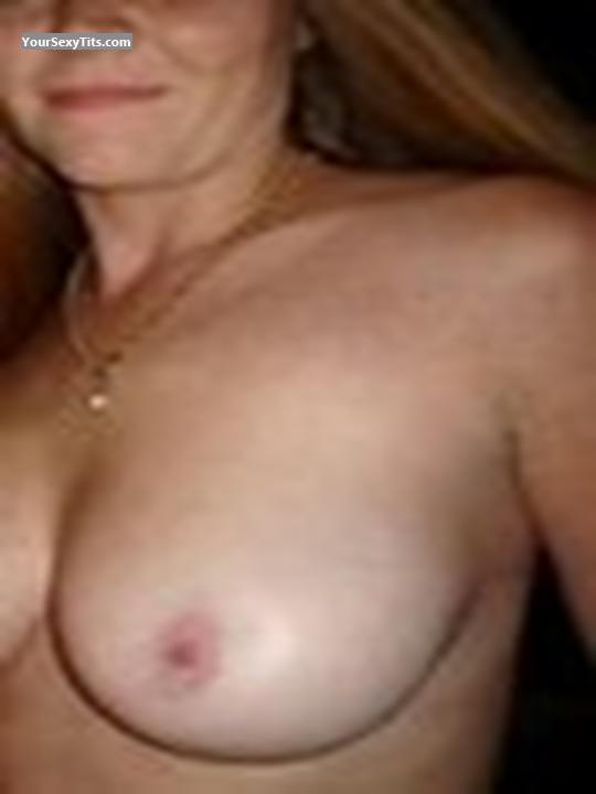 Tit Flash: Big Tits - Cindy from United States